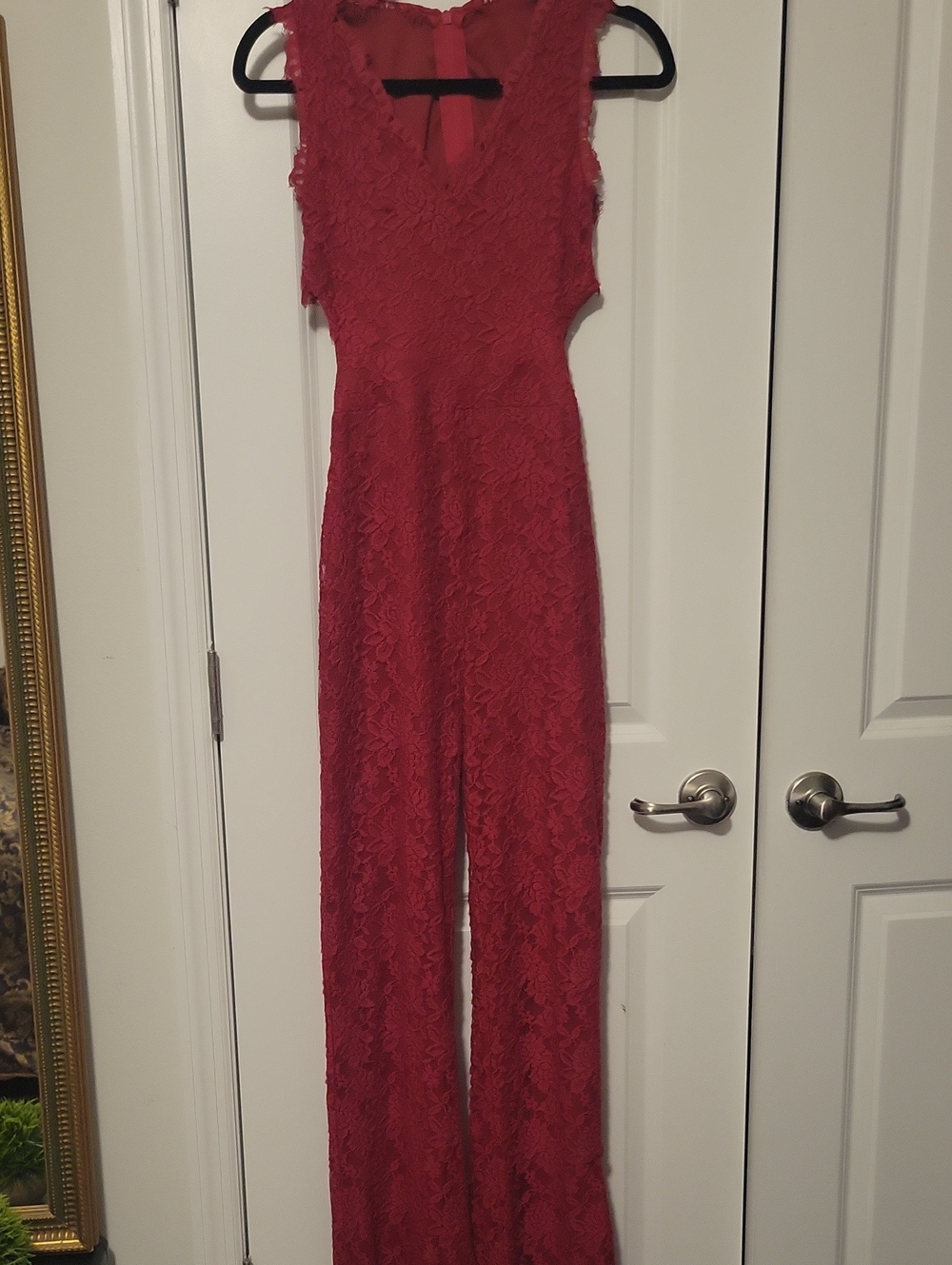 VENUS Red Lace V-Neck Sleeveless Jumpsuit